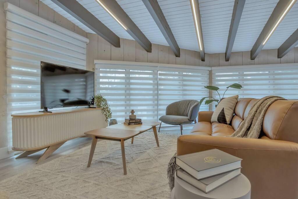 Stunning 2 Story Villa With Pool Fort Lauderdale Eksteriør billede